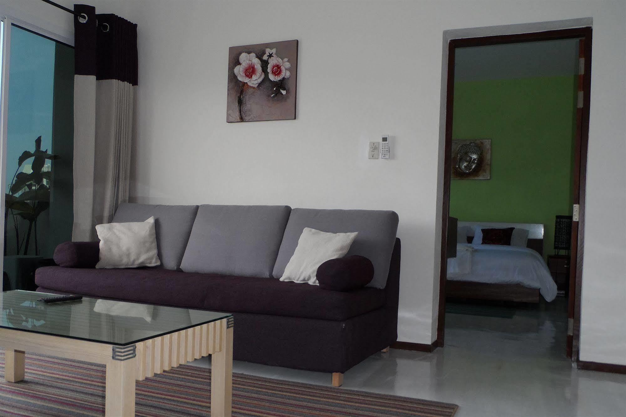 Baan Sabaaidee - Adult Friendly Hotel HHQ Buitenkant foto