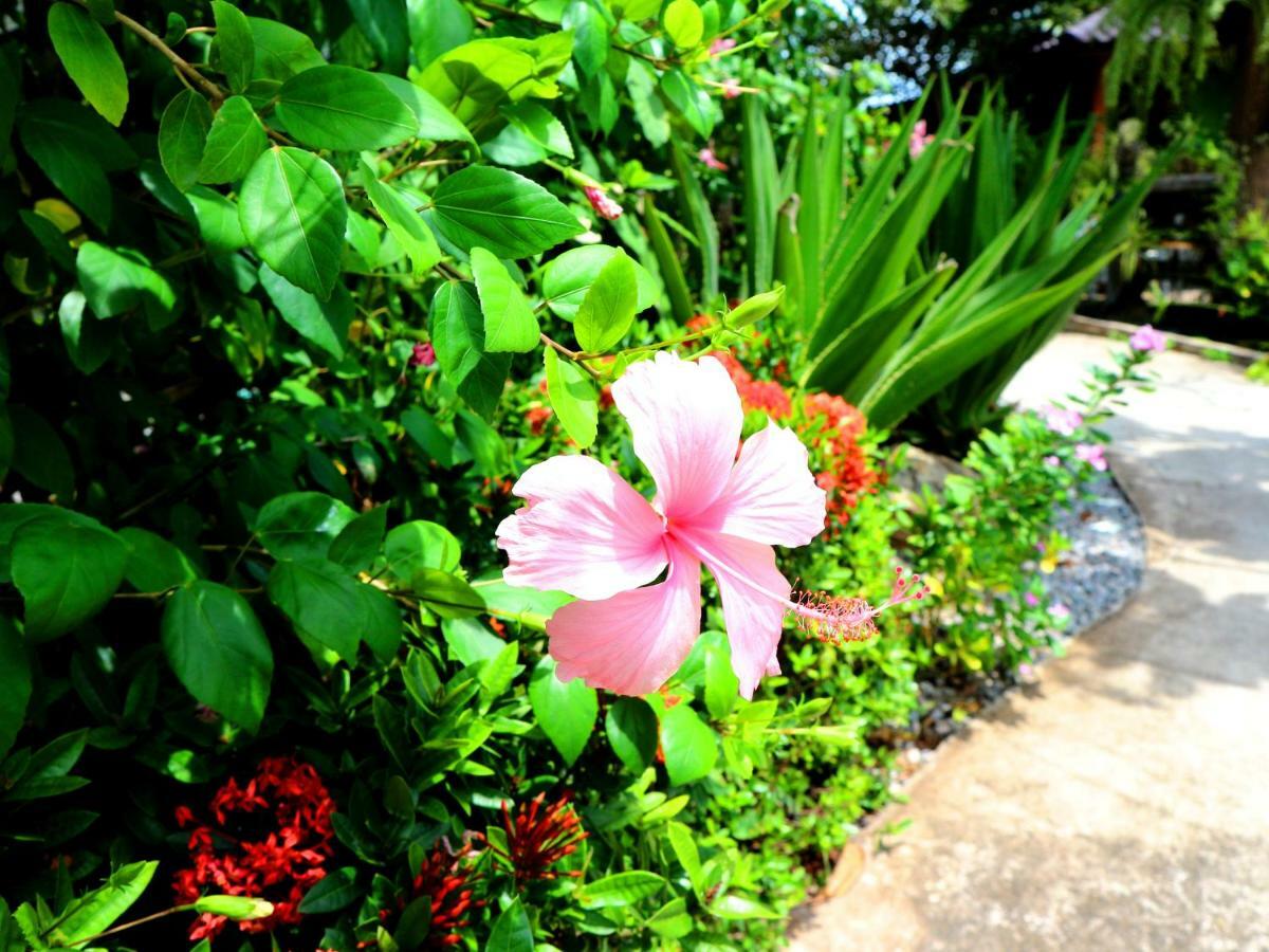 Baan Sabaaidee - Adult Friendly Hotel HHQ Buitenkant foto